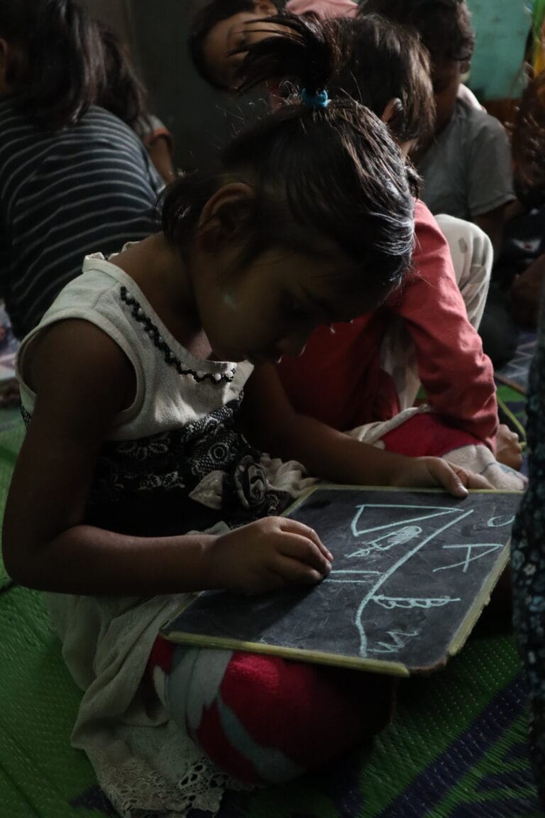 Engrossed_Junior class